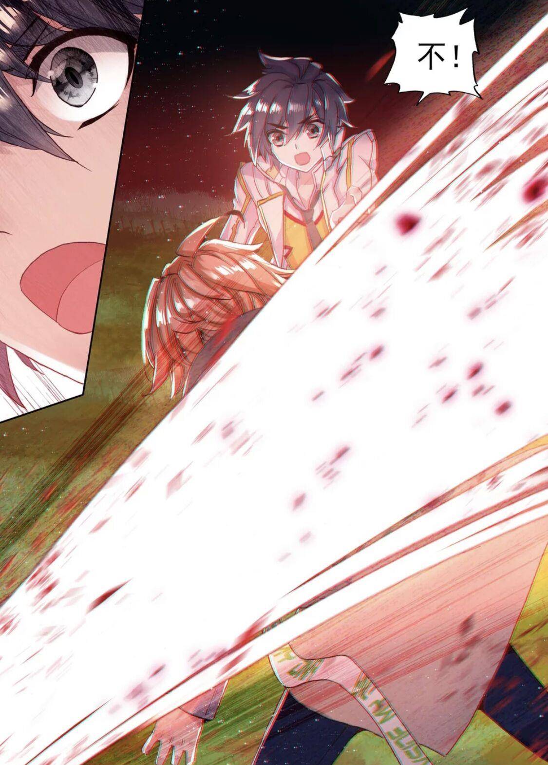 眼看舞麟要挂机的时候,队友谢邂冲过来,用身体帮唐舞麟挡下攻击.