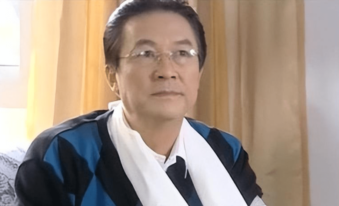 黄达亮:女子三度患病不离不弃,自己却因病猝伤片场,令人惋惜!