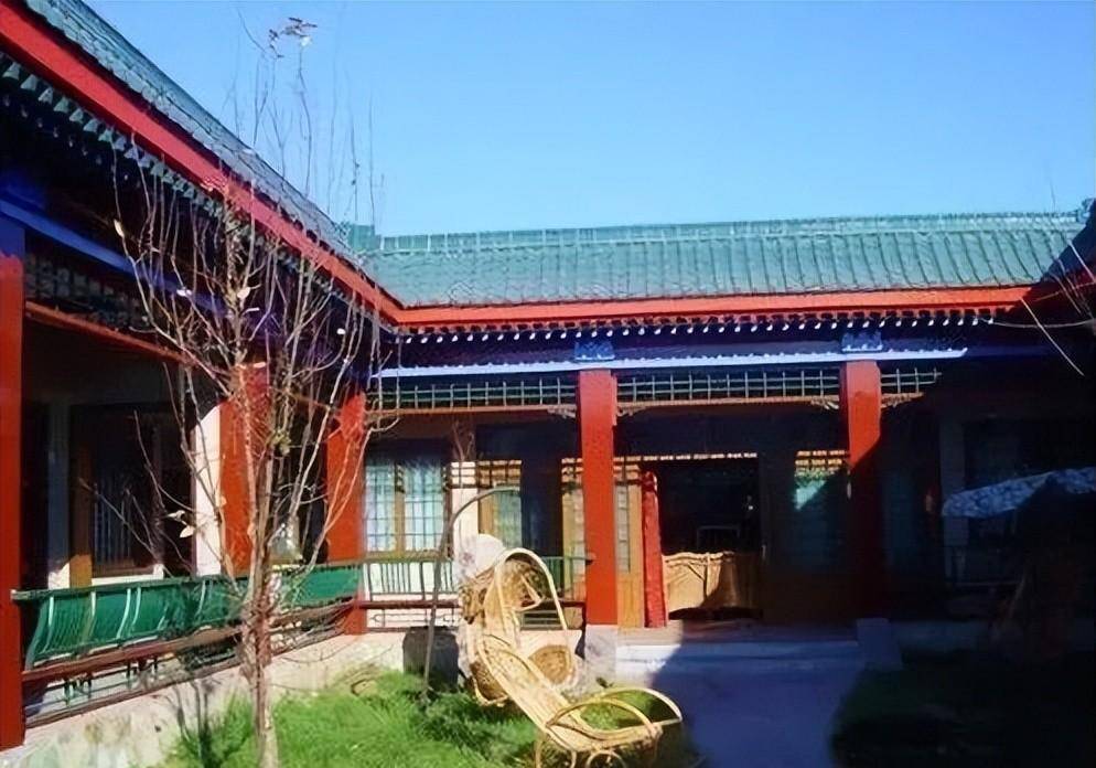 邓文迪,关之琳,郭晶晶,成龙北京四合院的历史_图片_网络_院落