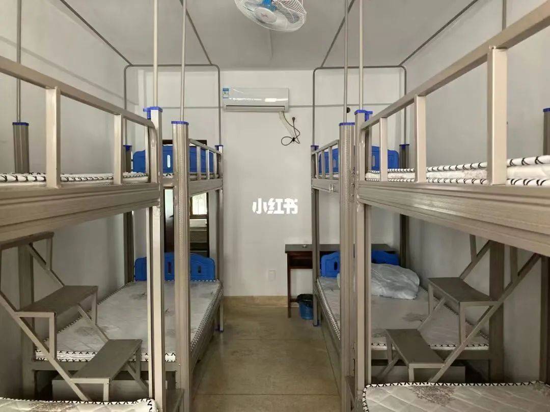 丰泽校区宿舍黎明职业大学宿舍干净整洁,有小4人间(11号楼)/8人间