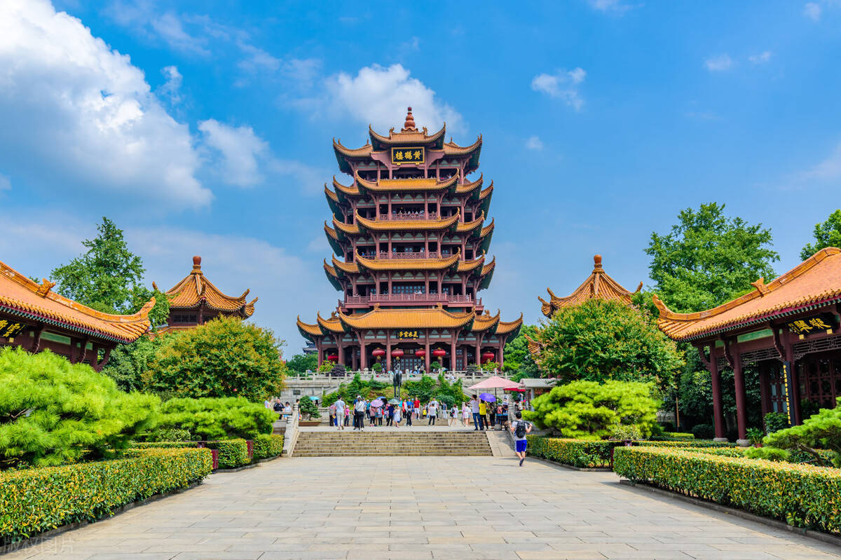 黄鹤楼风景区旅游攻略：烟雨楼台寻诗迹，黄鹤楼上赏美景！(黄鹤楼观景点)