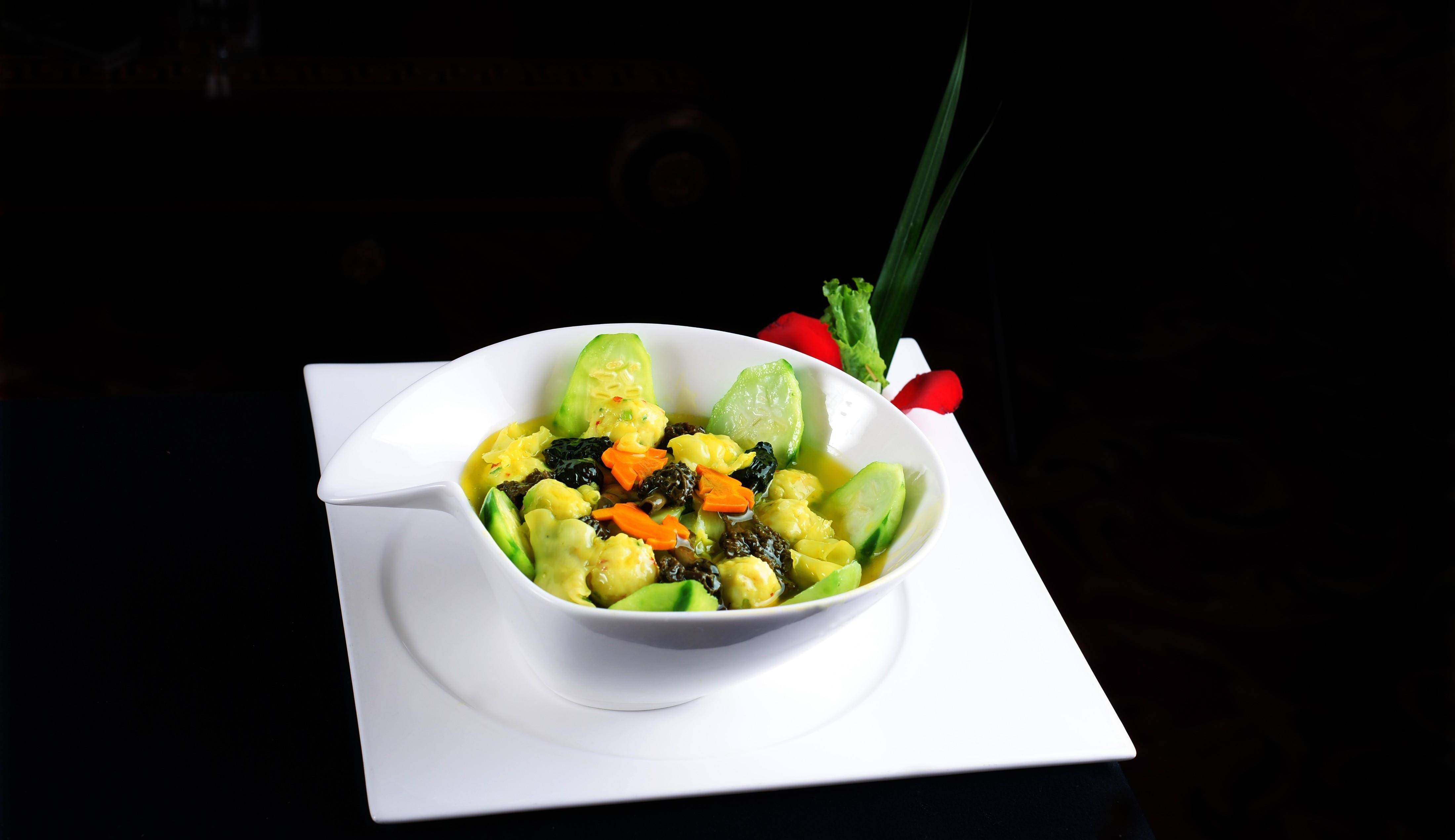 鹅肝配红酒汁开胃雪鱼丸凯撒沙拉凯宴山海汇口口香牛排兰香珍宝蟹榄油