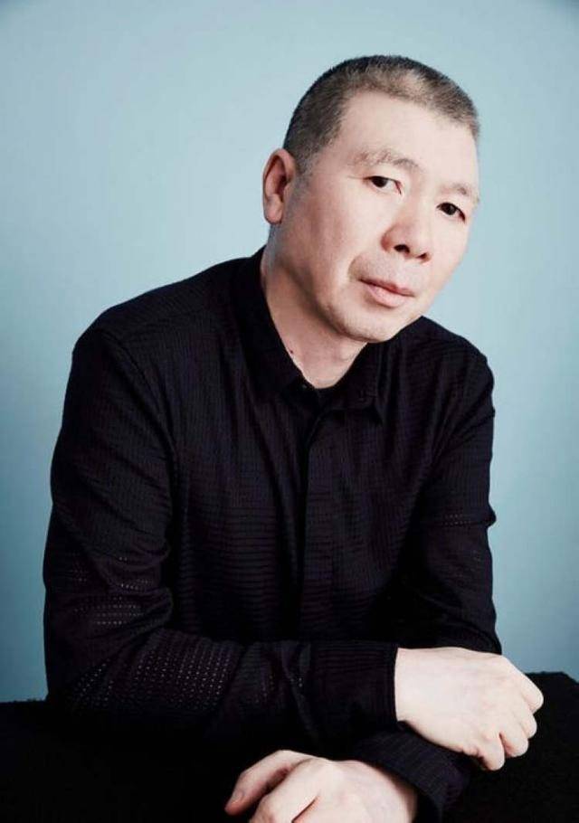 冯小刚说公众人物只能骂不还口打不还手,是明星的代价还是悲哀?