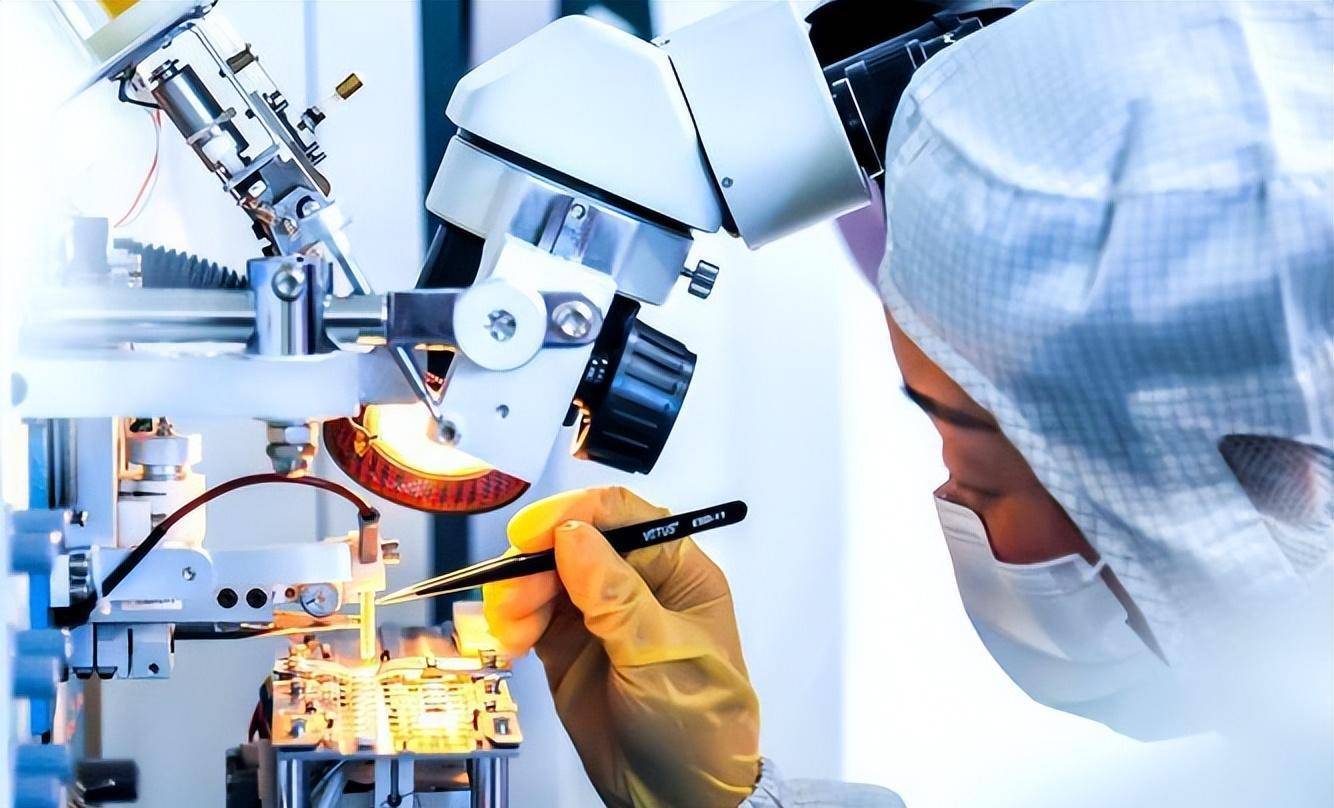 芯片行业"产量下滑"?1天减产1亿颗!这意味着什么?_企业_我国_方面