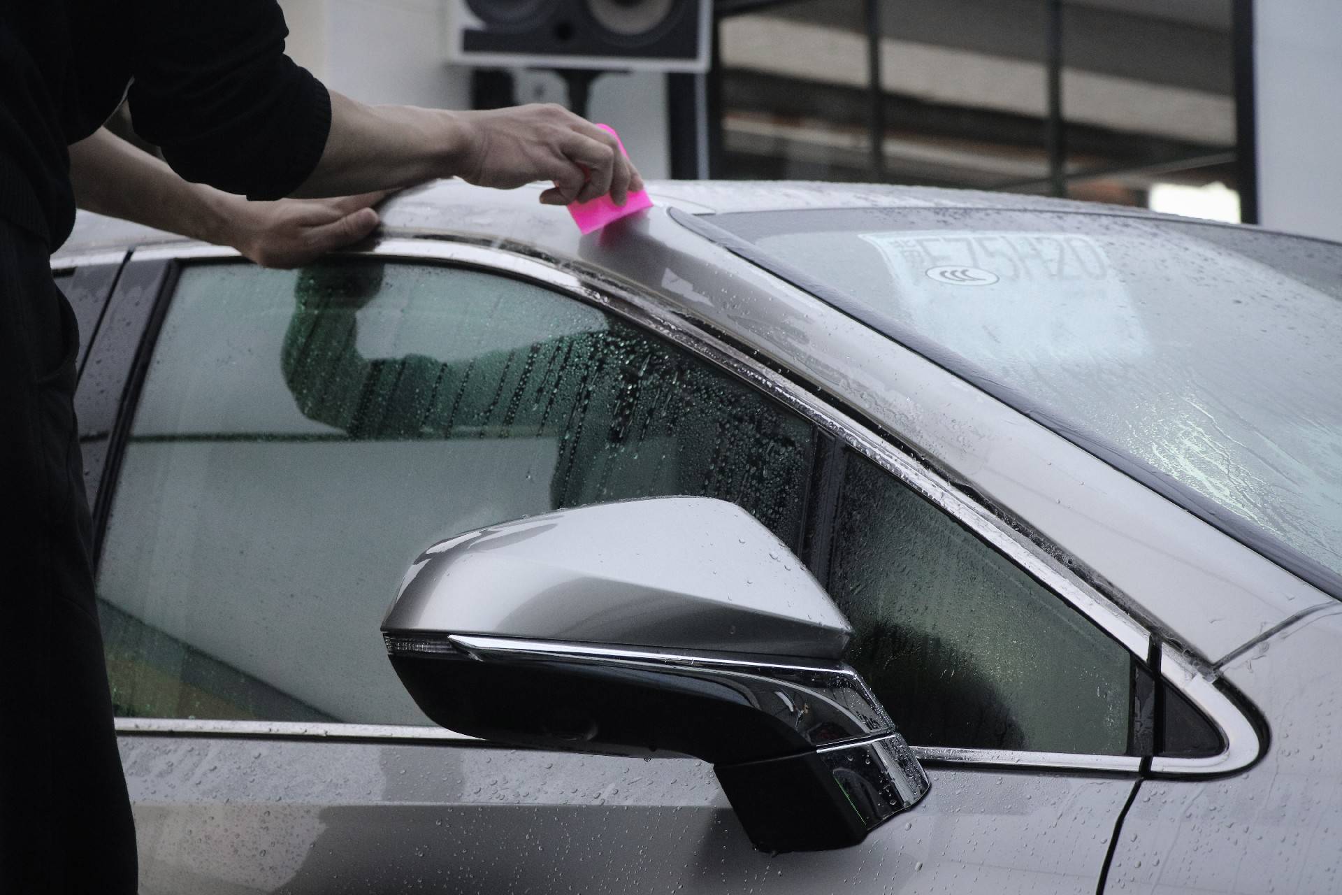 保定xpel奥孚森:汽车贴膜单向透视 提升汽车私密性!