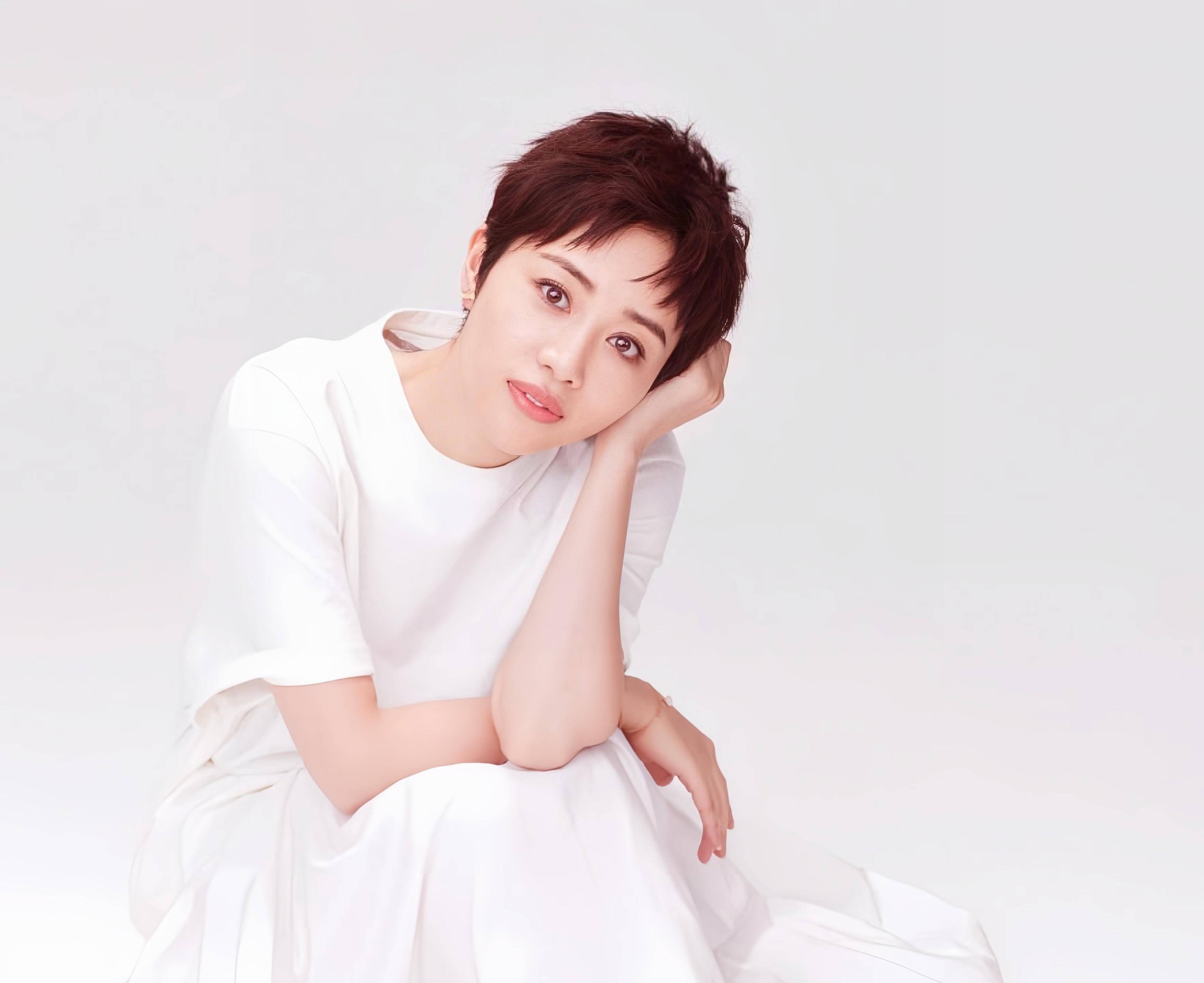 《父母爱情》亚菲张龄心:颜值不高,人气高,比她大12岁的老公多厉害_江