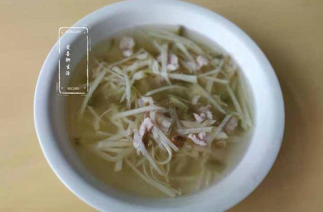 有必要,我们农村无论谁家办喜宴,最后一道压轴菜,都是这碗茭白肉丝汤