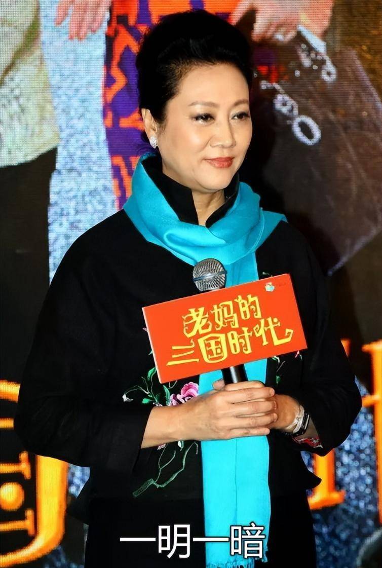 谁说奶奶不时髦?瞧67岁的王丽云,这样穿衣打扮多显优雅年轻