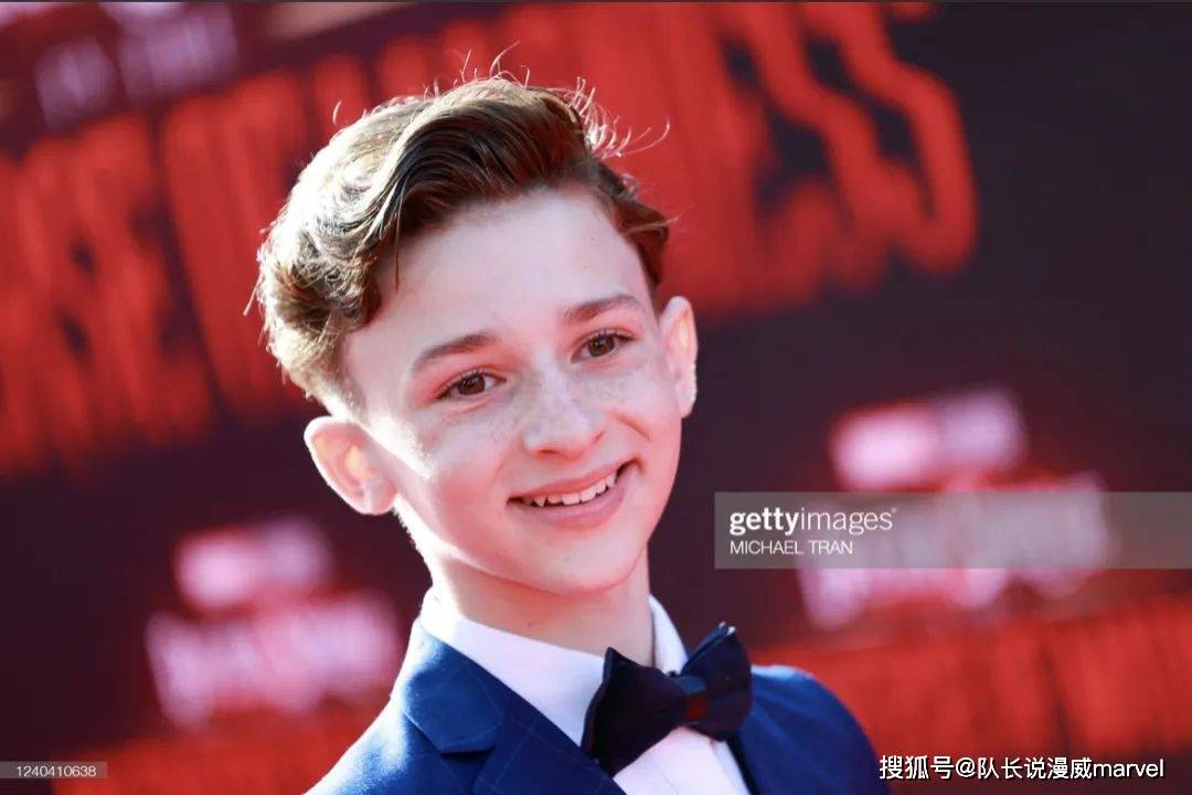 小鲜肉变成了肌肉男