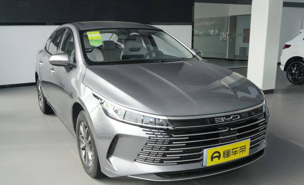 雪佛兰科鲁泽:优惠2.5万,配1.5l自吸发动机!