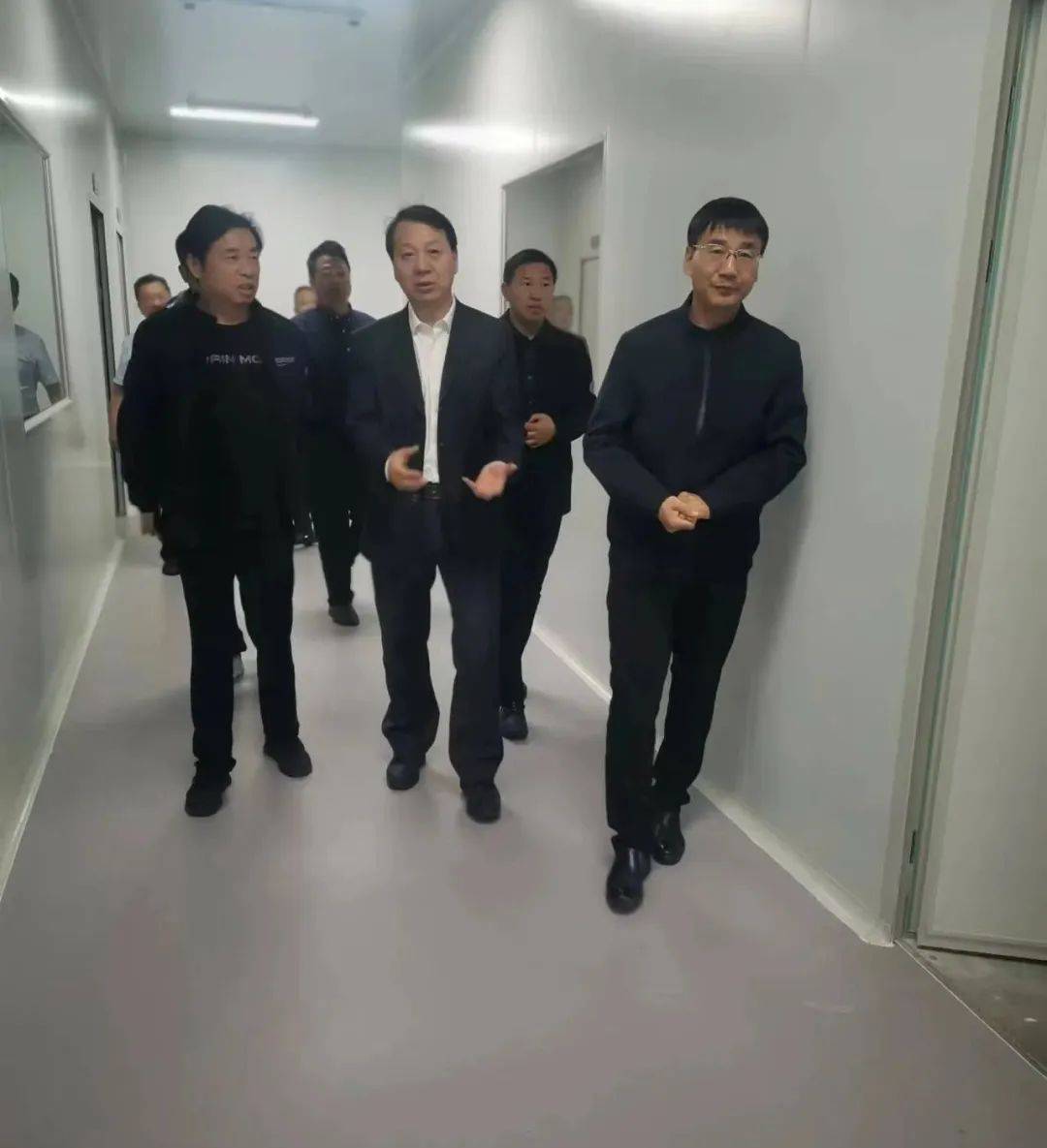 4月7日,中国农业产业化龙头企业协会副会长刘英杰在应城市政府副市长