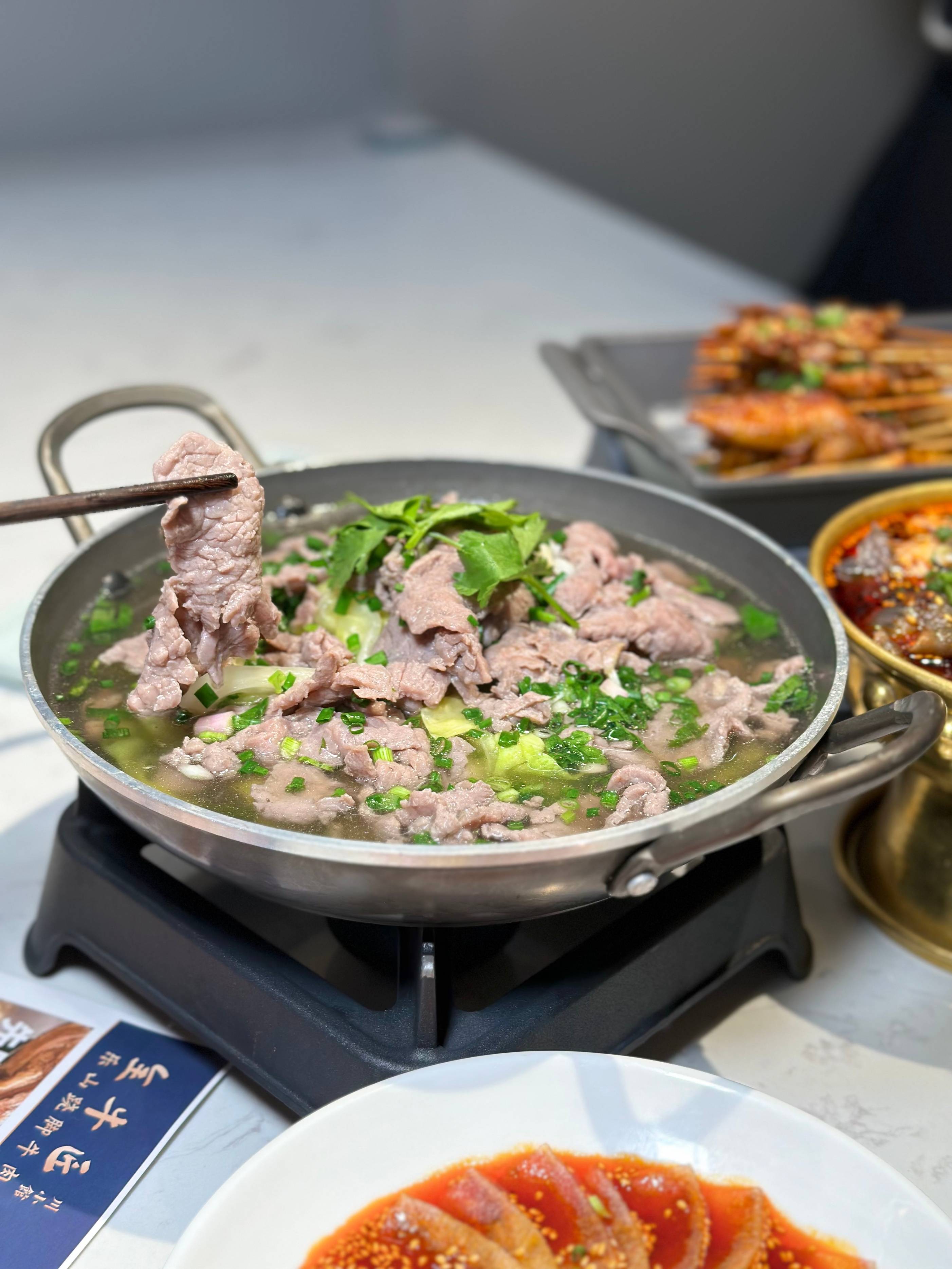 全牛匠跷脚牛肉来西安了!_乐山_小吃_特色