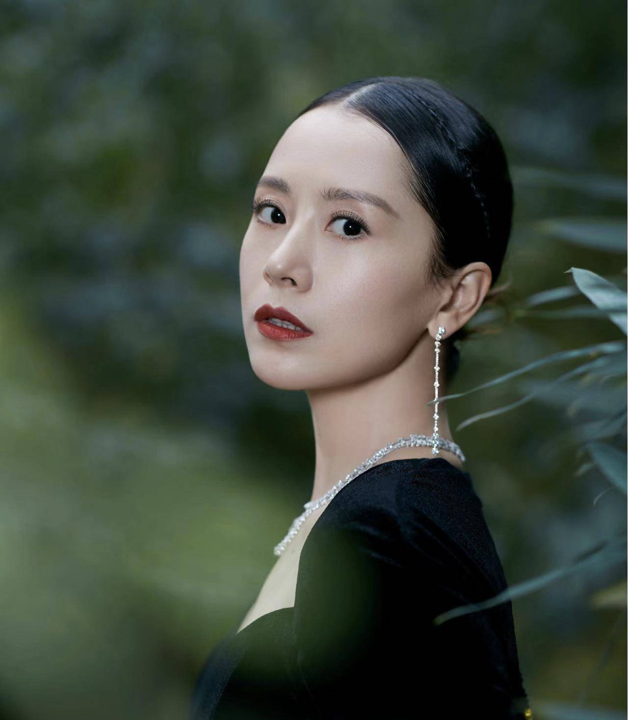 谁说中女大青衣不够美 看姚晨,马伊琍,海清……大气舒展魅力无限_五官