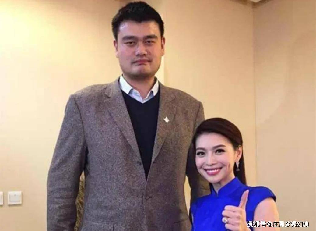 叶莉嫁给2.26米高的姚明后，在床中间留缝，表示这关系到人身安全_手机搜狐网