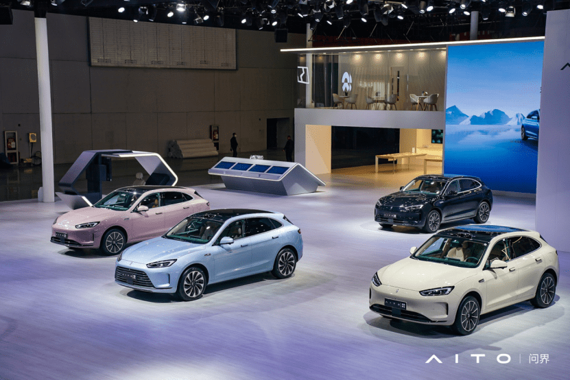 "双智天花板"加持,aito问界火爆上海车展