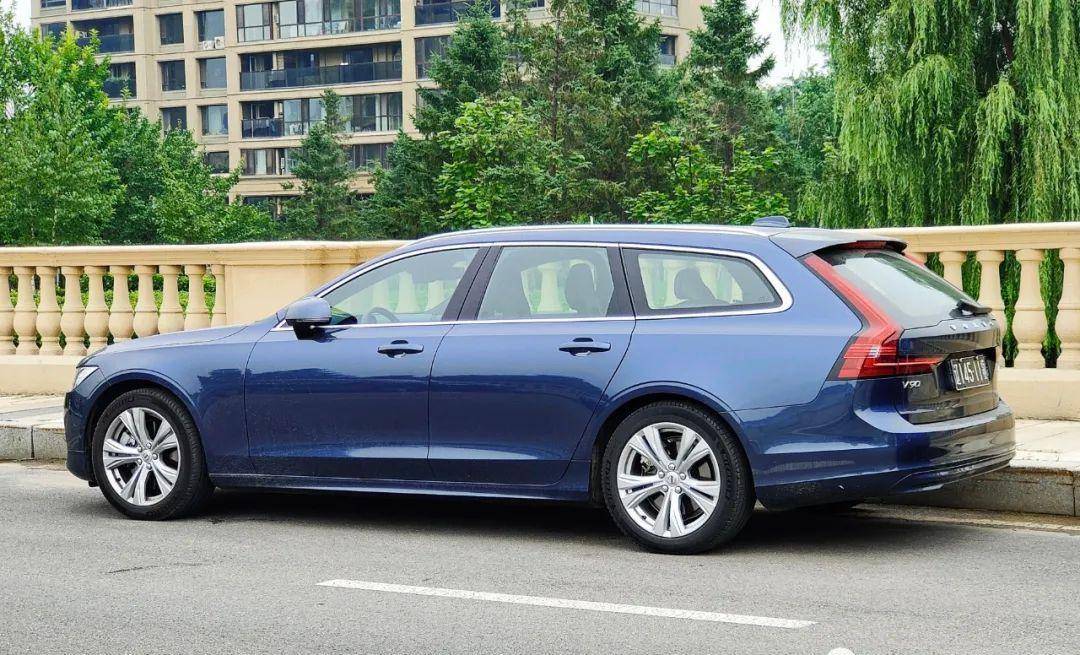 奇奇怪怪的使领馆车 丨 原汁原味,国外驻沈阳的volvo v90旅行车_搜狐
