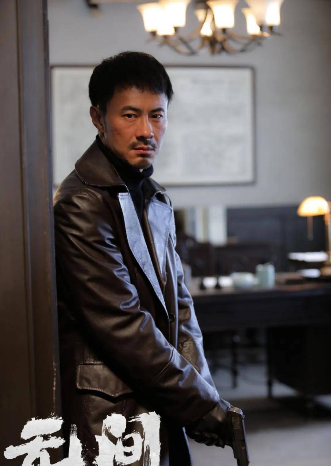 《无间》邵汶:母亲是一级演员,是上交大学霸的他48岁不火还单身_姚策