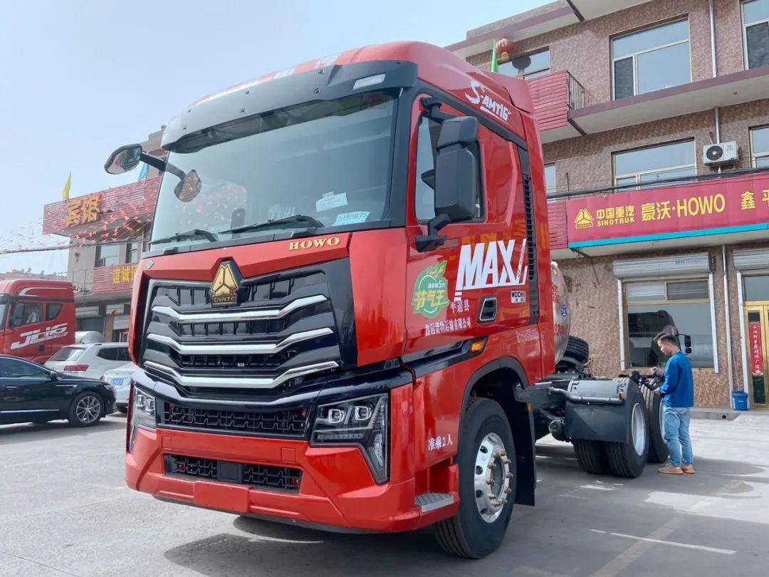 配530马力潍柴燃气机 重汽豪沃max百公里省气3kg_搜狐汽车_搜狐网