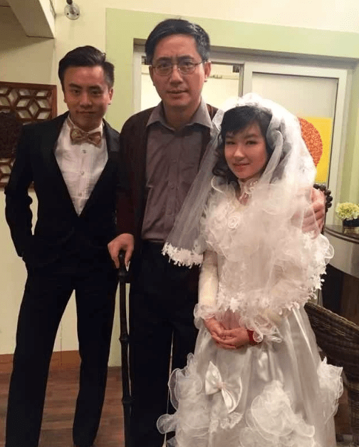 22岁的"康枝子"何文茵正式做回自己,即将学成归来的她复出无望_观众