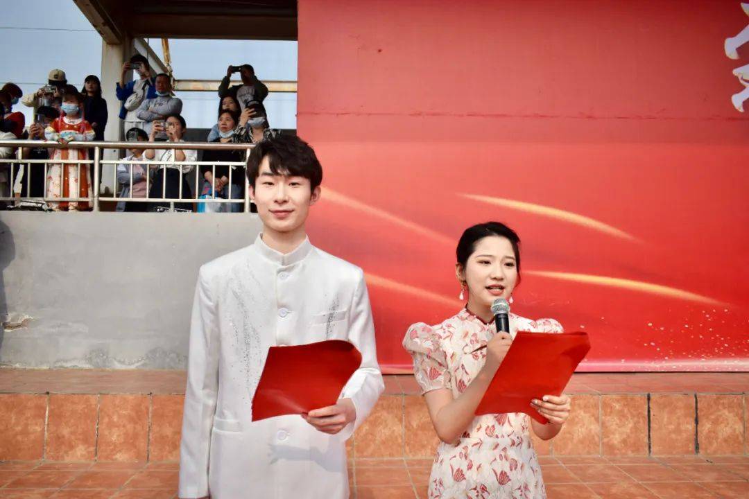 致敬青春 圆梦高考——汝州市实验中学举办第七届成人礼暨高考50天