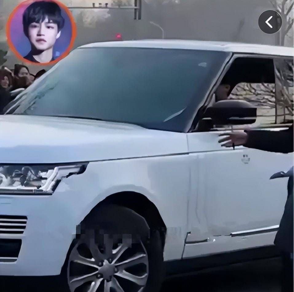 18岁拿到驾照后,王俊凯就购买了人生中第一辆车——价值百万的路虎