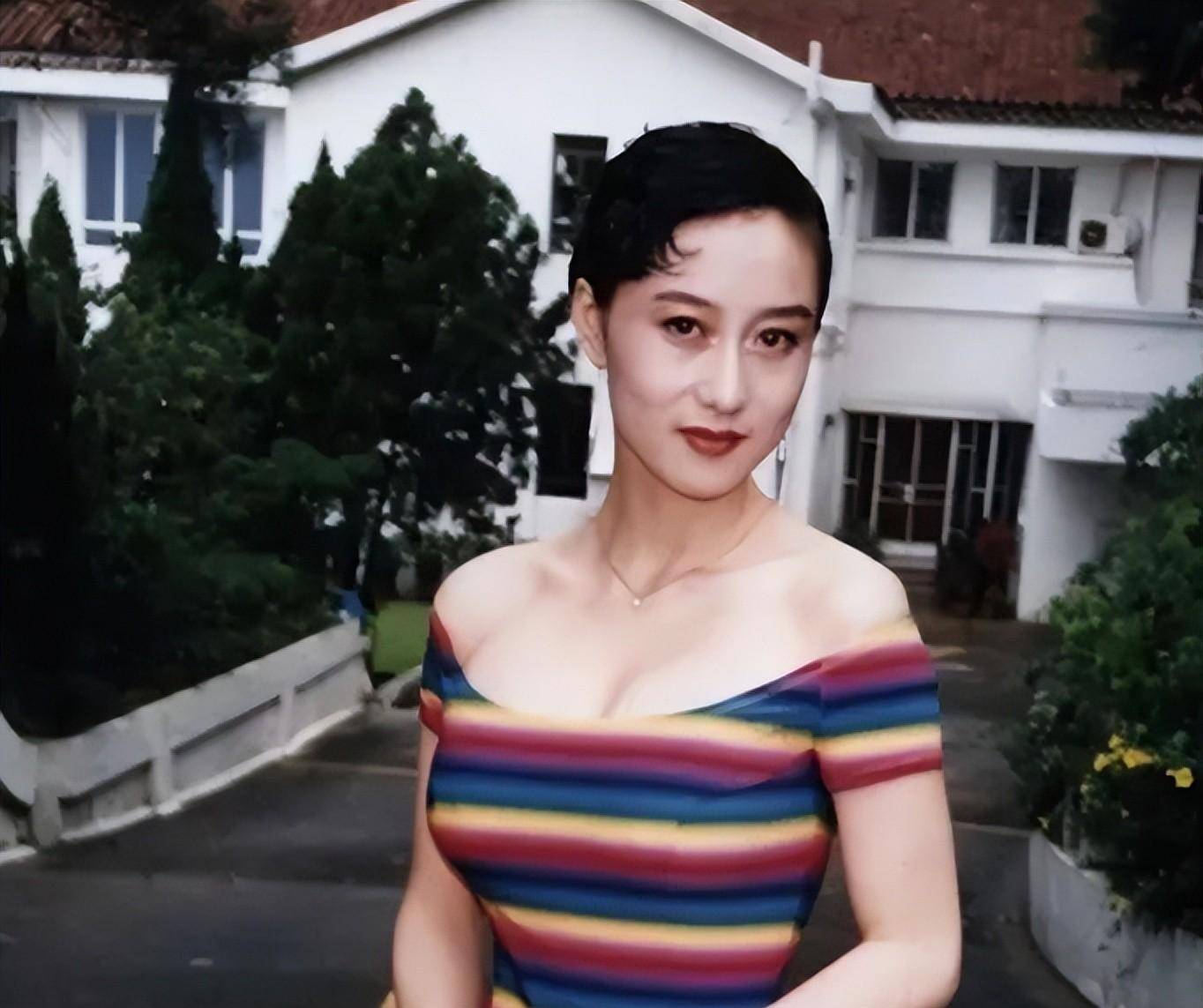 被李连杰宠爱34年的利智,曾经风光的背后都是眼泪_生活_成为了_父亲