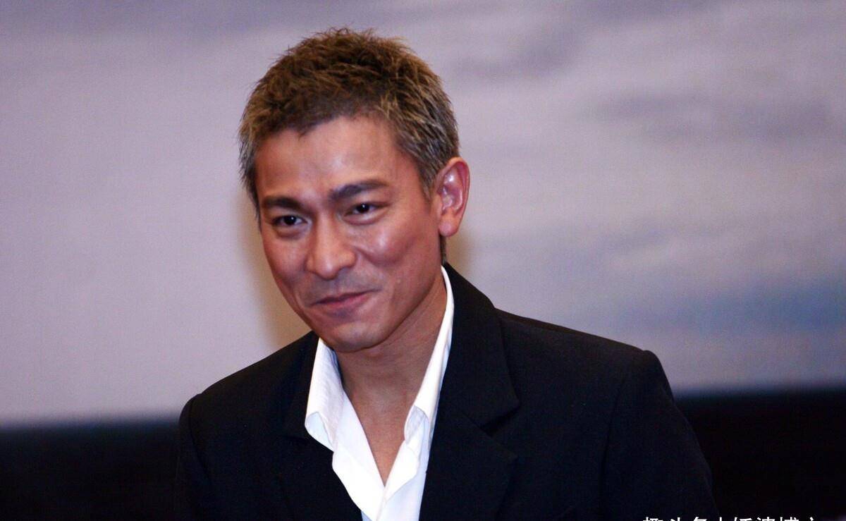 现场怒骂工作人员,颁奖典礼怒诉曾志伟_杜汶泽_陈少霞_公司