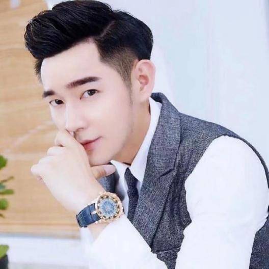 黄兴发投资创立优嘉·轻医美连锁品牌2023年,黄兴发