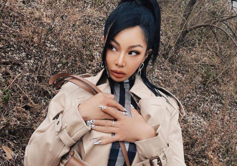 国外歌手jessi,从不逃避整容话题,性格直爽且霸气!_整形_欧美风_因为