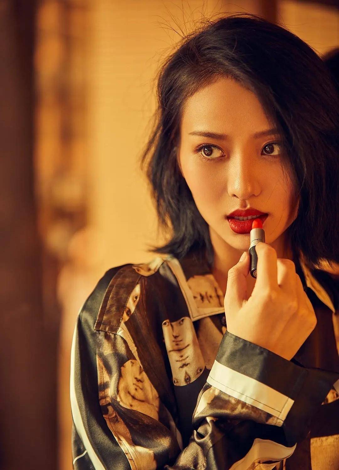 《无间》里的女演员对比照反差太大了_王丽坤_剧中_角色