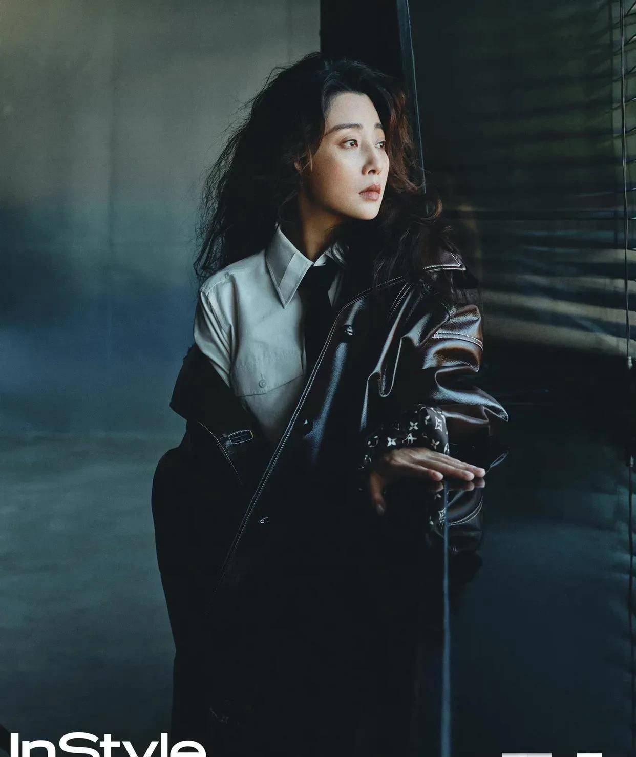 殷桃 优家画报 最新写真_波浪_衬衫_大衣