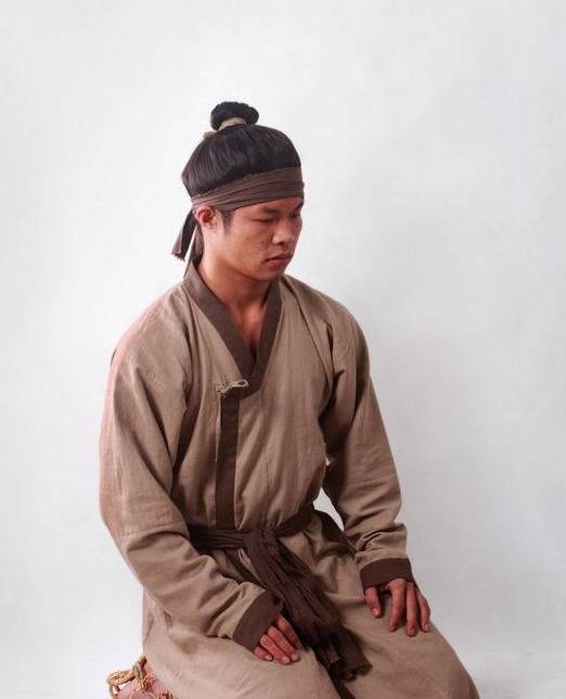 战国武士服饰复原图_衣服_款式_西周