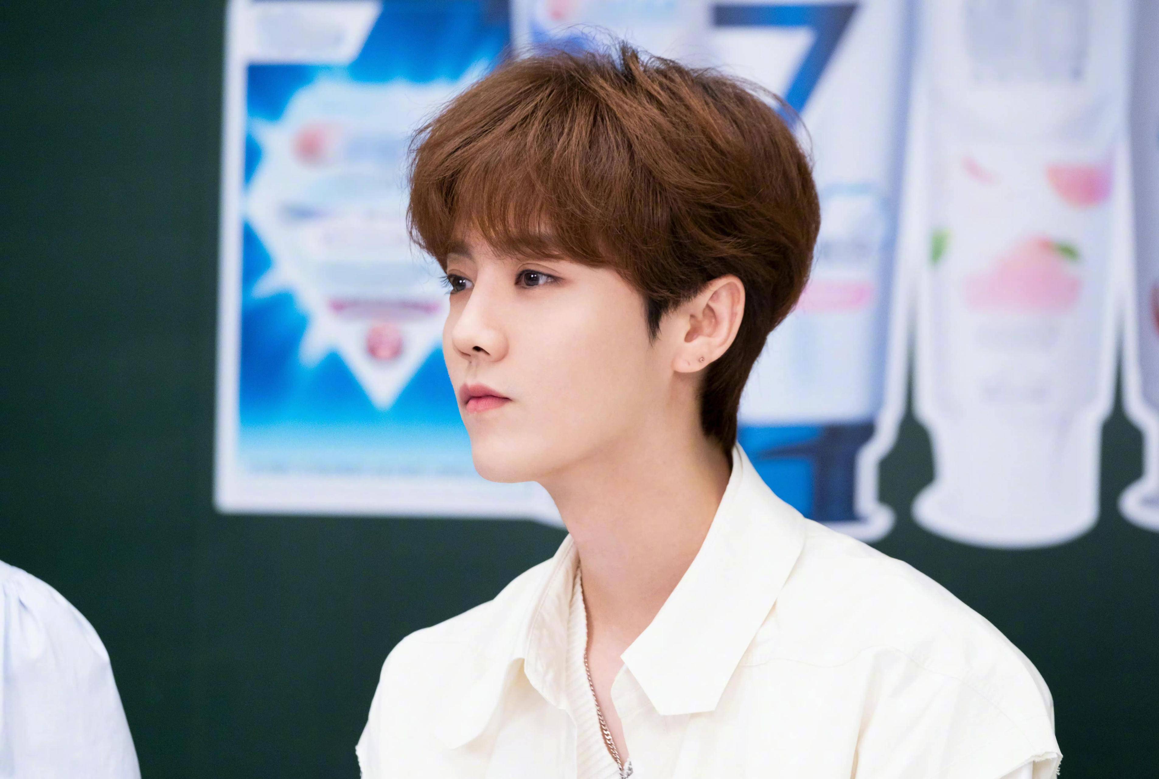 关晓彤25岁生日,鹿晗连续6年为女友庆生,粉丝终于留言喊嫂子_祝福