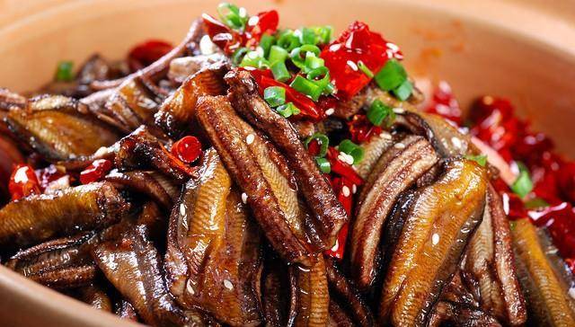 以前总觉得黄鳝腊肉干锅挺好吃,现在腊肉不准吃,那黄鳝怎么办?