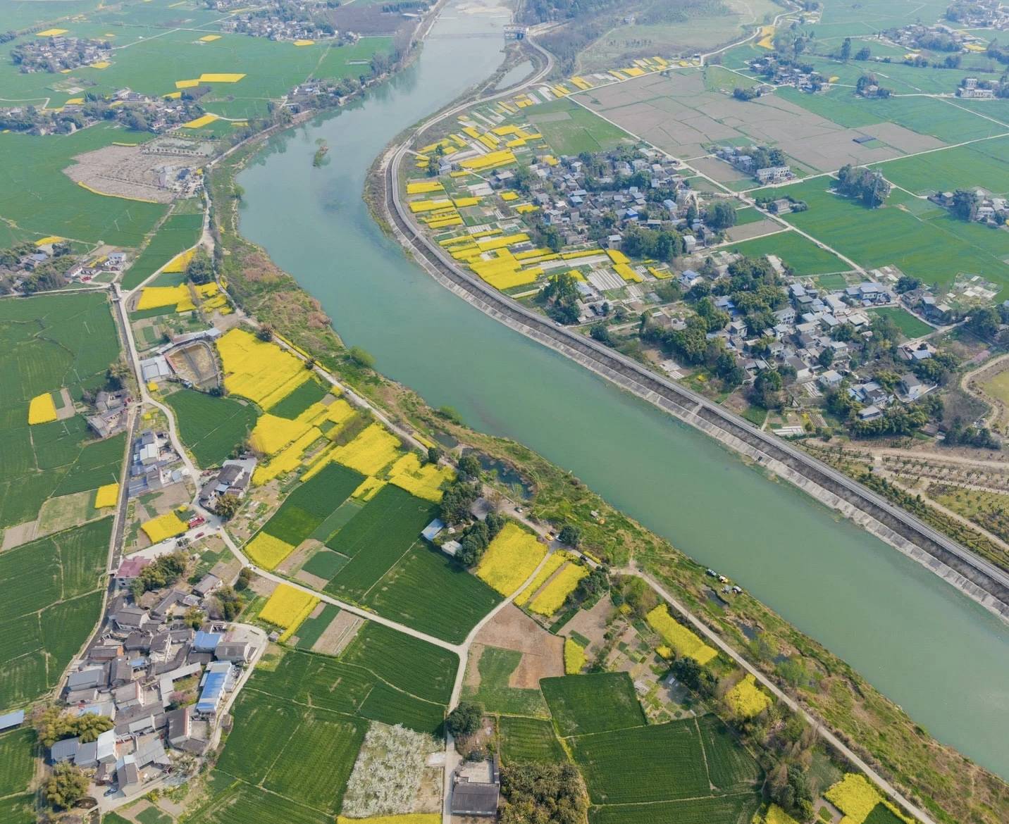 8万平方公里,成都还宜居吗?_平原_都江堰_区域