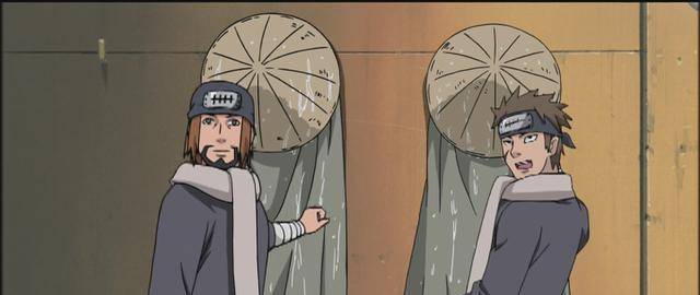 譬如雨隐村的忍者,他们都是以佩恩的护额为准,将自己的护额同样划上一