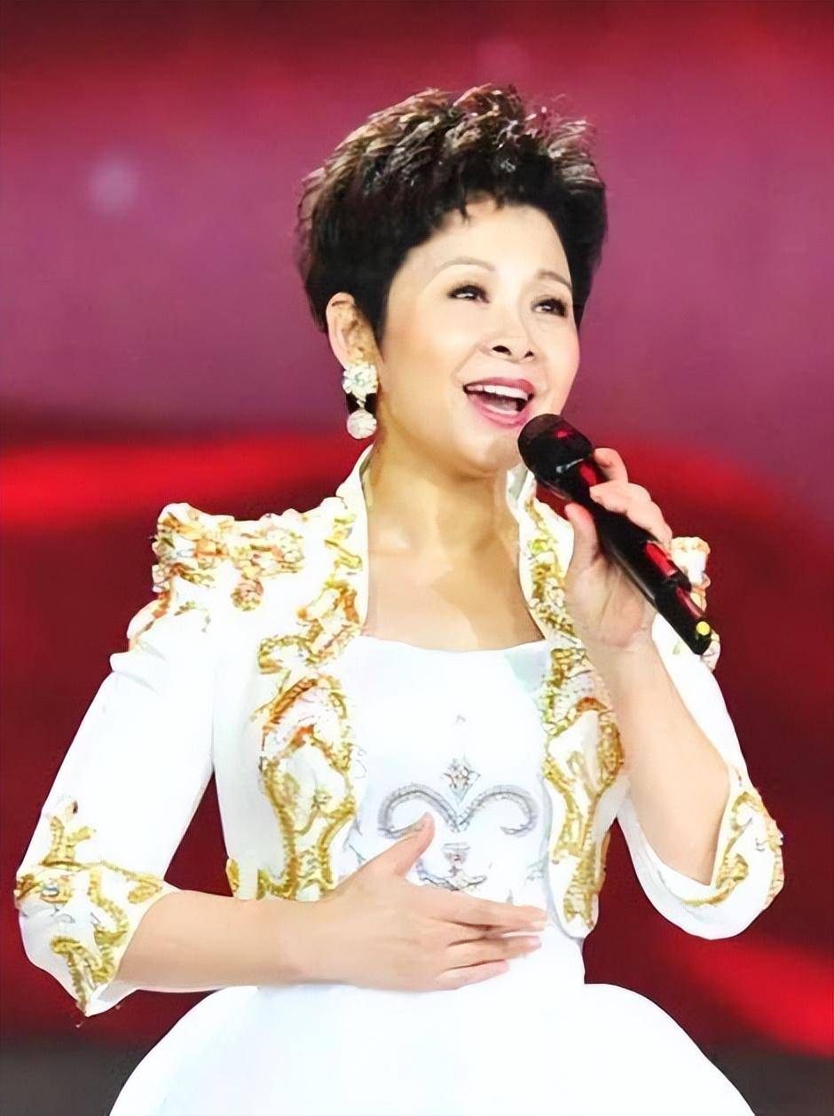 董文华:最红时谣言毁了她的事业和人生,丈夫陪她风雨与共