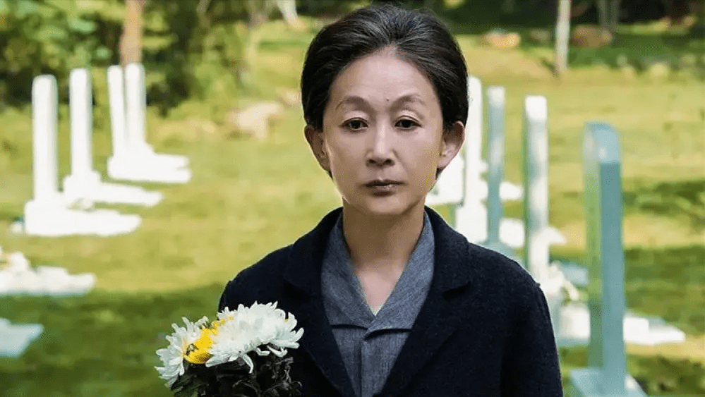 从《三体》电视剧里,即使有着宽松的衣服,也难以掩饰陈瑾保持着良好的