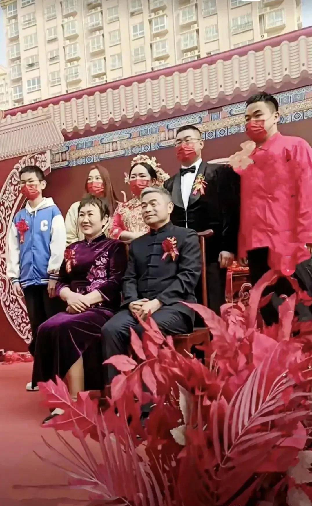 《失孤》原型郭刚堂儿子要结婚,刘德华委托导演送祝福,场面感人!