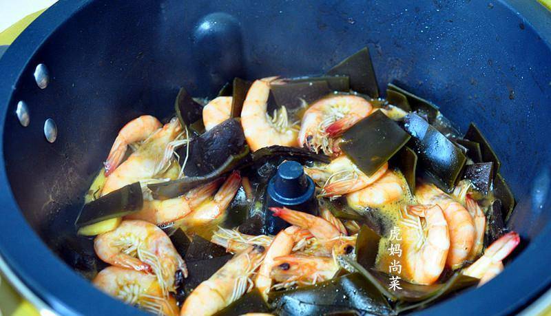 海带跟这个搭配最美味,鲜上加鲜,秋季多吃,补足铁和钙_大虾_食用_蔬菜