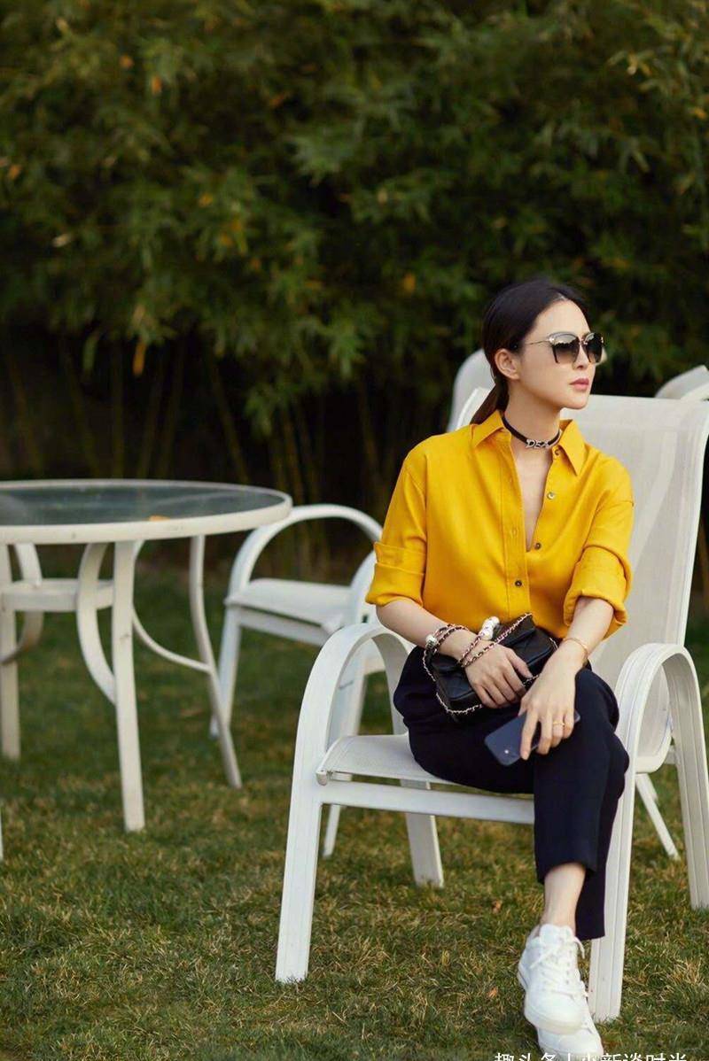 佟大为秀女儿长腿照,年仅12岁身高赶上爸爸,发育也太好了_方面_关悦