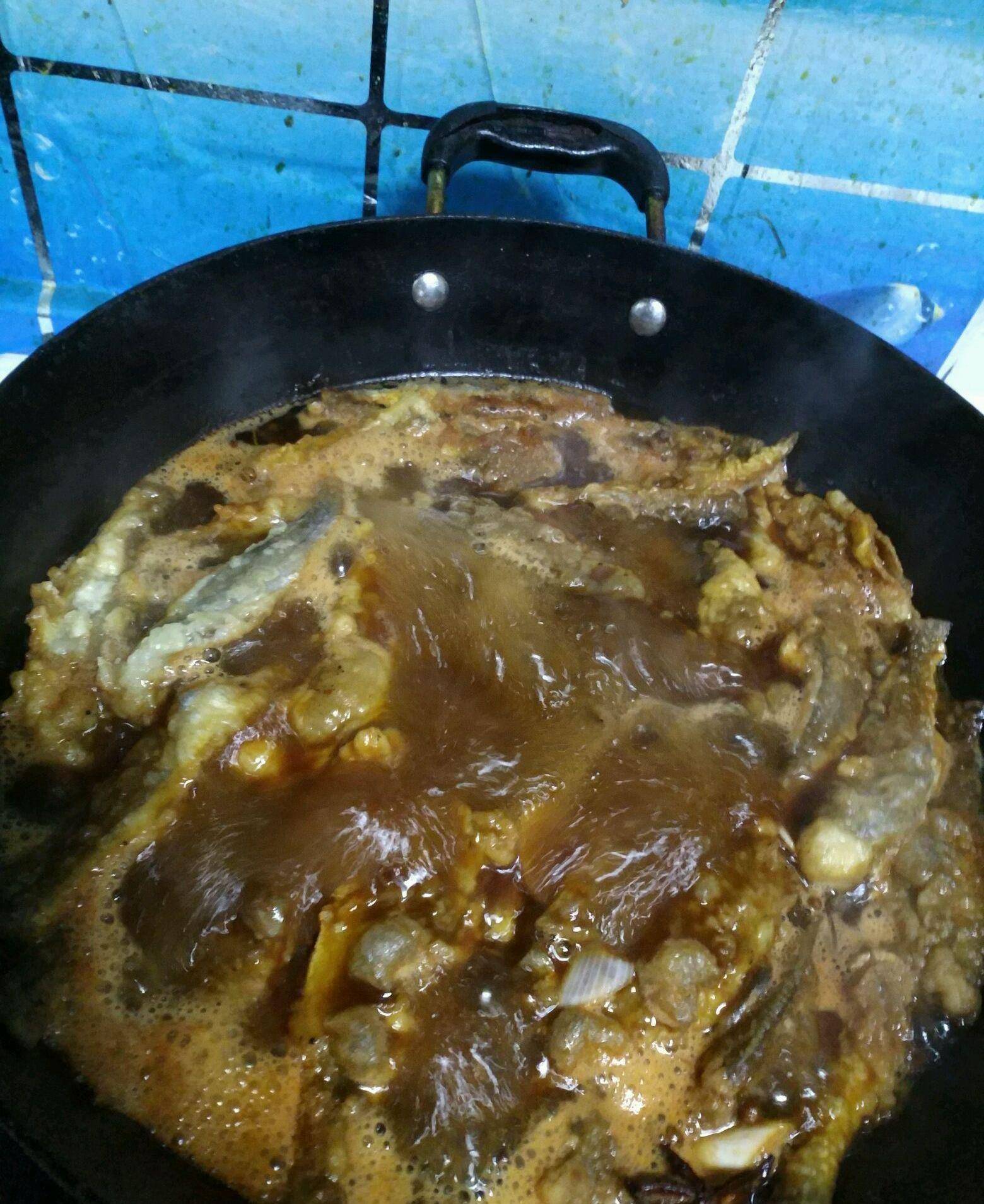 红烧鲫头鱼的做法