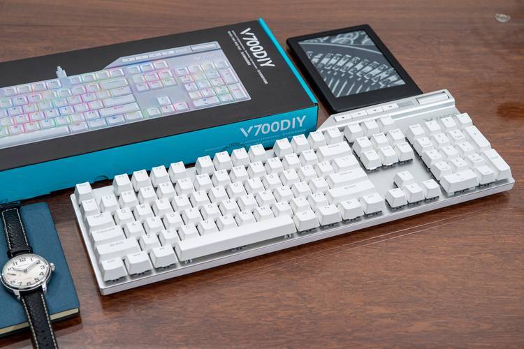 高颜值全尺寸rgb热插拔——雷柏v700diy键盘_游戏_设计_产品