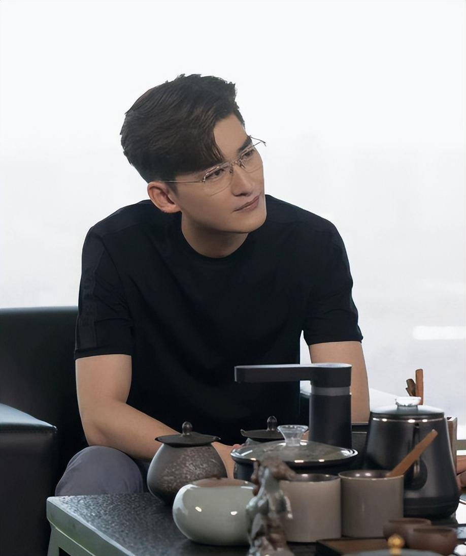 张翰:从人人同情的"倒霉前任"到"声名狼藉",他做错了什么?