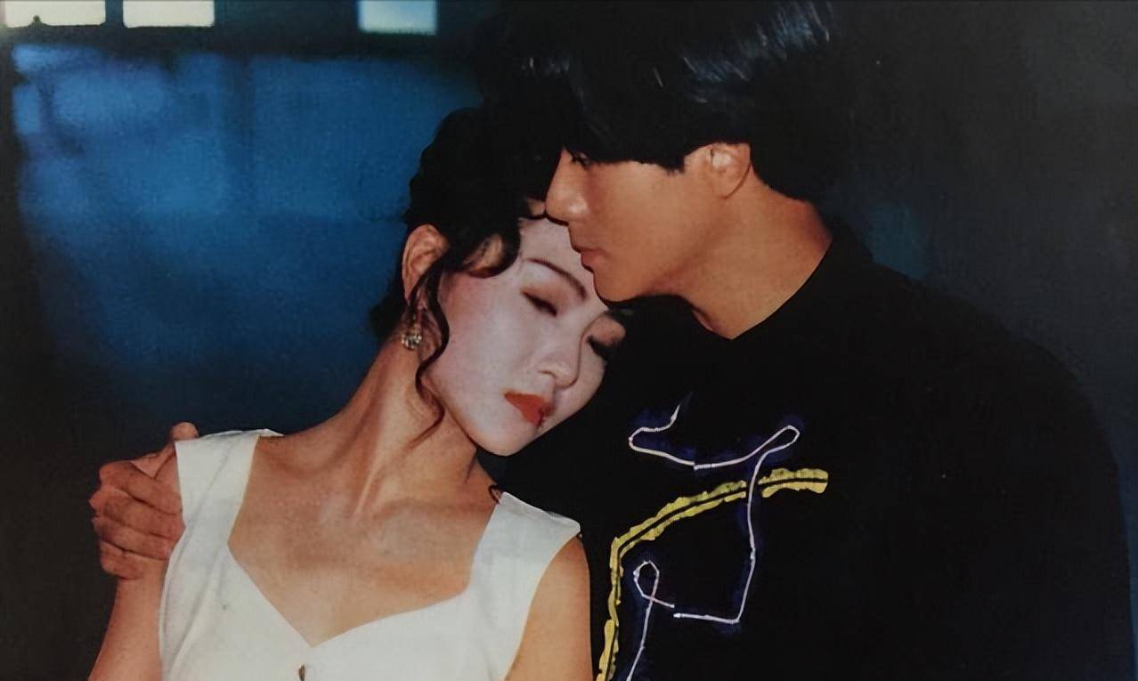 比黎姿还美,迷倒郭富城,被刘銮雄抛弃后成同性恋,现在怎么样了_袁洁莹