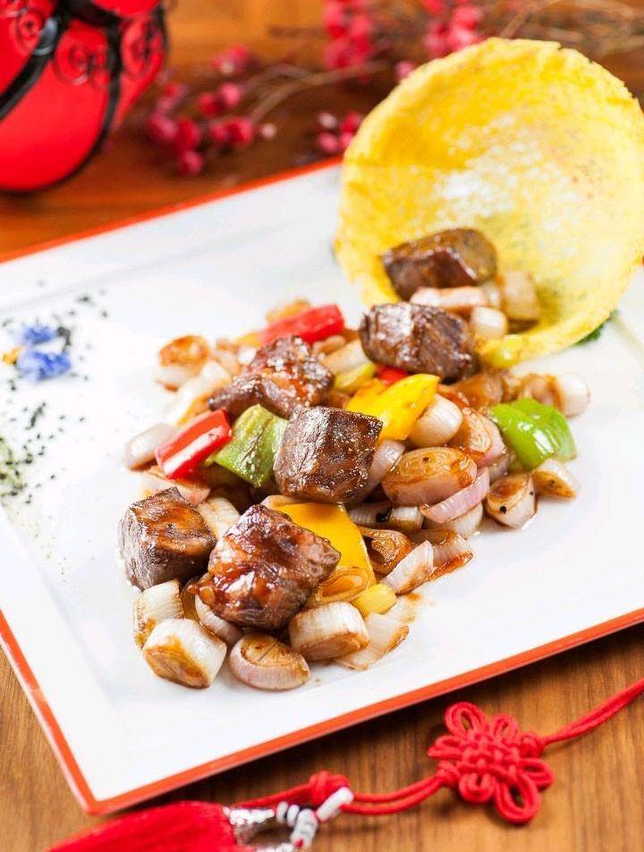 牛肝菌生焖牛肋排,芝士伊面焗龙虾,柚子蜜葱烧和牛_黑椒_做法_食材