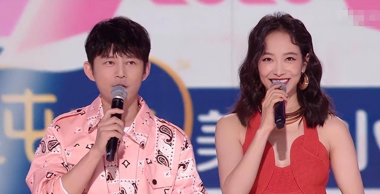 原创何炅主持能力再封神对话马英九稳定控场不提两岸却句句显风范