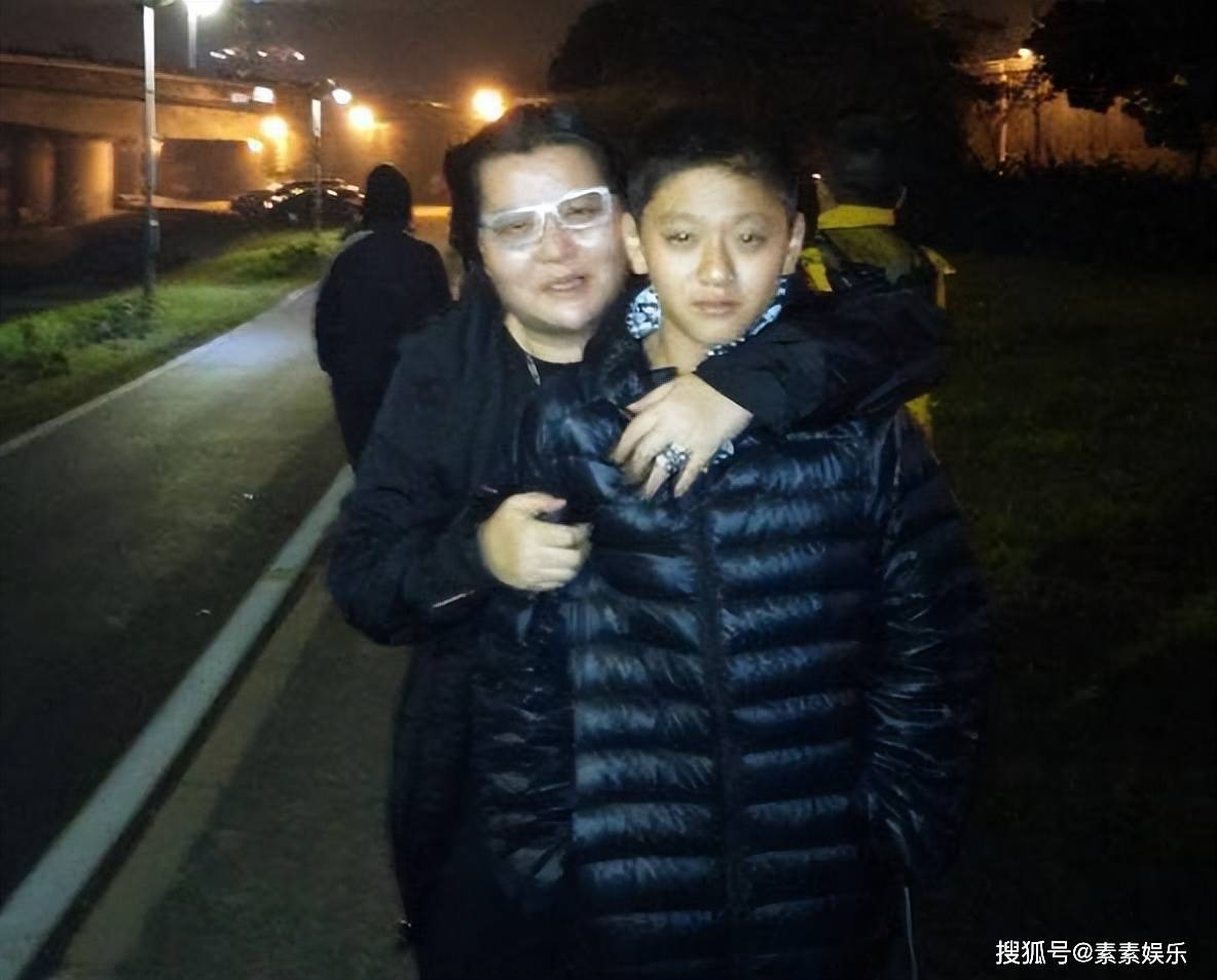 的遗腹子露面,21岁模样很像妈妈,邱黎宽亲自培养他_邱煌_黄任中_儿子