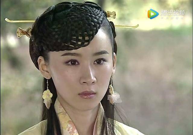 《魔剑生死棋》:请问这是什么"奇葩头饰爱好者"的大聚会吗?