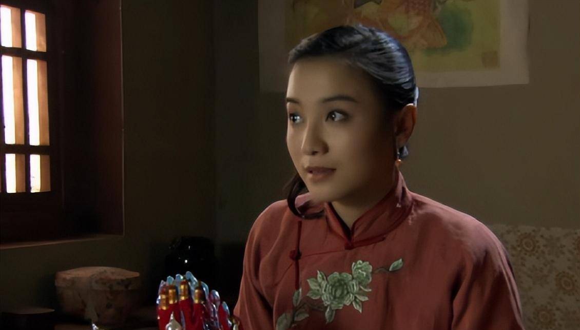 宋佳凭借在《闯关东》中的仙儿一角,获得了导演的认可和观众的好评.